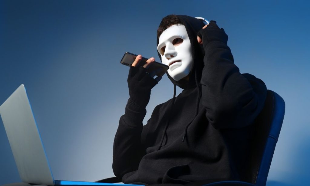Scammers Use Phone Numbers for Smishing Attacks
